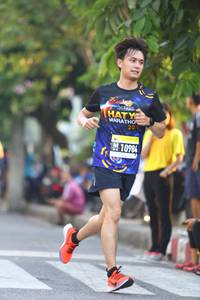 BIB: 10984
                            <button type="button" onclick="openModal(3672680)" class="btn btn-primary btn-sm float-right btn-popup" data-toggle="modal" data-target=".modal-high-quality">
                        <i class="fas fa-shopping-cart"></i> Add to Cart
                    </button>
                                            <button type="button" onclick="isThisMe(3672680, true)" class="btn btn-success btn-sm float-right btn-popup btn-isme hidden" data-toggle="tooltip" data-placement="bottom" title="นี่คือรูปของคุณใช่ไหม คลิกที่นี่เพื่อเอาเข้าอัลบั้ม">
                        <i class="fas fa-plus"></i> Add to album
                    </button>
                    <button type="button" onclick="isThisMe(3672680, false)" class="btn btn-warning btn-sm float-right btn-popup btn-isnotme hidden">
                        <i class="fas fa-ban"></i> Remove from album
                    </button>