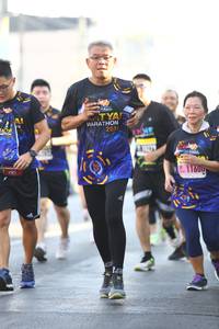 BIB: 201
                            <button type="button" onclick="openModal(3683753)" class="btn btn-primary btn-sm float-right btn-popup" data-toggle="modal" data-target=".modal-high-quality">
                        <i class="fas fa-shopping-cart"></i> Add to Cart
                    </button>
                                            <button type="button" onclick="isThisMe(3683753, true)" class="btn btn-success btn-sm float-right btn-popup btn-isme hidden" data-toggle="tooltip" data-placement="bottom" title="นี่คือรูปของคุณใช่ไหม คลิกที่นี่เพื่อเอาเข้าอัลบั้ม">
                        <i class="fas fa-plus"></i> Add to album
                    </button>
                    <button type="button" onclick="isThisMe(3683753, false)" class="btn btn-warning btn-sm float-right btn-popup btn-isnotme hidden">
                        <i class="fas fa-ban"></i> Remove from album
                    </button>