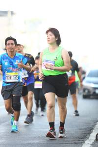 BIB: 10450, 
                            <button type="button" onclick="openModal(3681925)" class="btn btn-primary btn-sm float-right btn-popup" data-toggle="modal" data-target=".modal-high-quality">
                        <i class="fas fa-shopping-cart"></i> Add to Cart
                    </button>
                                            <button type="button" onclick="isThisMe(3681925, true)" class="btn btn-success btn-sm float-right btn-popup btn-isme hidden" data-toggle="tooltip" data-placement="bottom" title="นี่คือรูปของคุณใช่ไหม คลิกที่นี่เพื่อเอาเข้าอัลบั้ม">
                        <i class="fas fa-plus"></i> Add to album
                    </button>
                    <button type="button" onclick="isThisMe(3681925, false)" class="btn btn-warning btn-sm float-right btn-popup btn-isnotme hidden">
                        <i class="fas fa-ban"></i> Remove from album
                    </button>