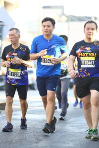 BIB: 104, 10461, 1208
                            <button type="button" onclick="openModal(3684635)" class="btn btn-primary btn-sm float-right btn-popup" data-toggle="modal" data-target=".modal-high-quality">
                        <i class="fas fa-shopping-cart"></i> Add to Cart
                    </button>
                                            <button type="button" onclick="isThisMe(3684635, true)" class="btn btn-success btn-sm float-right btn-popup btn-isme hidden" data-toggle="tooltip" data-placement="bottom" title="นี่คือรูปของคุณใช่ไหม คลิกที่นี่เพื่อเอาเข้าอัลบั้ม">
                        <i class="fas fa-plus"></i> Add to album
                    </button>
                    <button type="button" onclick="isThisMe(3684635, false)" class="btn btn-warning btn-sm float-right btn-popup btn-isnotme hidden">
                        <i class="fas fa-ban"></i> Remove from album
                    </button>