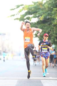 BIB: 10987, 1070
                            <button type="button" onclick="openModal(3672968)" class="btn btn-primary btn-sm float-right btn-popup" data-toggle="modal" data-target=".modal-high-quality">
                        <i class="fas fa-shopping-cart"></i> Add to Cart
                    </button>
                                            <button type="button" onclick="isThisMe(3672968, true)" class="btn btn-success btn-sm float-right btn-popup btn-isme hidden" data-toggle="tooltip" data-placement="bottom" title="นี่คือรูปของคุณใช่ไหม คลิกที่นี่เพื่อเอาเข้าอัลบั้ม">
                        <i class="fas fa-plus"></i> Add to album
                    </button>
                    <button type="button" onclick="isThisMe(3672968, false)" class="btn btn-warning btn-sm float-right btn-popup btn-isnotme hidden">
                        <i class="fas fa-ban"></i> Remove from album
                    </button>