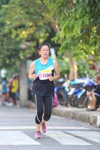 BIB: 12348
                            <button type="button" onclick="openModal(3672976)" class="btn btn-primary btn-sm float-right btn-popup" data-toggle="modal" data-target=".modal-high-quality">
                        <i class="fas fa-shopping-cart"></i> Add to Cart
                    </button>
                                            <button type="button" onclick="isThisMe(3672976, true)" class="btn btn-success btn-sm float-right btn-popup btn-isme hidden" data-toggle="tooltip" data-placement="bottom" title="นี่คือรูปของคุณใช่ไหม คลิกที่นี่เพื่อเอาเข้าอัลบั้ม">
                        <i class="fas fa-plus"></i> Add to album
                    </button>
                    <button type="button" onclick="isThisMe(3672976, false)" class="btn btn-warning btn-sm float-right btn-popup btn-isnotme hidden">
                        <i class="fas fa-ban"></i> Remove from album
                    </button>