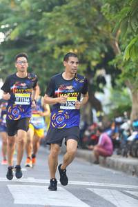 BIB: 1042
                            <button type="button" onclick="openModal(3672656)" class="btn btn-primary btn-sm float-right btn-popup" data-toggle="modal" data-target=".modal-high-quality">
                        <i class="fas fa-shopping-cart"></i> Add to Cart
                    </button>
                                            <button type="button" onclick="isThisMe(3672656, true)" class="btn btn-success btn-sm float-right btn-popup btn-isme hidden" data-toggle="tooltip" data-placement="bottom" title="นี่คือรูปของคุณใช่ไหม คลิกที่นี่เพื่อเอาเข้าอัลบั้ม">
                        <i class="fas fa-plus"></i> Add to album
                    </button>
                    <button type="button" onclick="isThisMe(3672656, false)" class="btn btn-warning btn-sm float-right btn-popup btn-isnotme hidden">
                        <i class="fas fa-ban"></i> Remove from album
                    </button>