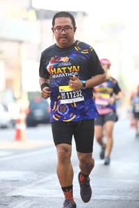 BIB: 232
                            <button type="button" onclick="openModal(3682042)" class="btn btn-primary btn-sm float-right btn-popup" data-toggle="modal" data-target=".modal-high-quality">
                        <i class="fas fa-shopping-cart"></i> Add to Cart
                    </button>
                                            <button type="button" onclick="isThisMe(3682042, true)" class="btn btn-success btn-sm float-right btn-popup btn-isme hidden" data-toggle="tooltip" data-placement="bottom" title="นี่คือรูปของคุณใช่ไหม คลิกที่นี่เพื่อเอาเข้าอัลบั้ม">
                        <i class="fas fa-plus"></i> Add to album
                    </button>
                    <button type="button" onclick="isThisMe(3682042, false)" class="btn btn-warning btn-sm float-right btn-popup btn-isnotme hidden">
                        <i class="fas fa-ban"></i> Remove from album
                    </button>