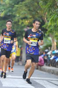 BIB: 10429
                            <button type="button" onclick="openModal(3672663)" class="btn btn-primary btn-sm float-right btn-popup" data-toggle="modal" data-target=".modal-high-quality">
                        <i class="fas fa-shopping-cart"></i> Add to Cart
                    </button>
                                            <button type="button" onclick="isThisMe(3672663, true)" class="btn btn-success btn-sm float-right btn-popup btn-isme hidden" data-toggle="tooltip" data-placement="bottom" title="นี่คือรูปของคุณใช่ไหม คลิกที่นี่เพื่อเอาเข้าอัลบั้ม">
                        <i class="fas fa-plus"></i> Add to album
                    </button>
                    <button type="button" onclick="isThisMe(3672663, false)" class="btn btn-warning btn-sm float-right btn-popup btn-isnotme hidden">
                        <i class="fas fa-ban"></i> Remove from album
                    </button>