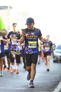 BIB: 201, 10898
                            <button type="button" onclick="openModal(3683447)" class="btn btn-primary btn-sm float-right btn-popup" data-toggle="modal" data-target=".modal-high-quality">
                        <i class="fas fa-shopping-cart"></i> Add to Cart
                    </button>
                                            <button type="button" onclick="isThisMe(3683447, true)" class="btn btn-success btn-sm float-right btn-popup btn-isme hidden" data-toggle="tooltip" data-placement="bottom" title="นี่คือรูปของคุณใช่ไหม คลิกที่นี่เพื่อเอาเข้าอัลบั้ม">
                        <i class="fas fa-plus"></i> Add to album
                    </button>
                    <button type="button" onclick="isThisMe(3683447, false)" class="btn btn-warning btn-sm float-right btn-popup btn-isnotme hidden">
                        <i class="fas fa-ban"></i> Remove from album
                    </button>