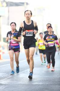 BIB: 41131, 12181
                            <button type="button" onclick="openModal(3681480)" class="btn btn-primary btn-sm float-right btn-popup" data-toggle="modal" data-target=".modal-high-quality">
                        <i class="fas fa-shopping-cart"></i> Add to Cart
                    </button>
                                            <button type="button" onclick="isThisMe(3681480, true)" class="btn btn-success btn-sm float-right btn-popup btn-isme hidden" data-toggle="tooltip" data-placement="bottom" title="นี่คือรูปของคุณใช่ไหม คลิกที่นี่เพื่อเอาเข้าอัลบั้ม">
                        <i class="fas fa-plus"></i> Add to album
                    </button>
                    <button type="button" onclick="isThisMe(3681480, false)" class="btn btn-warning btn-sm float-right btn-popup btn-isnotme hidden">
                        <i class="fas fa-ban"></i> Remove from album
                    </button>