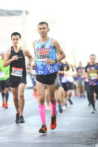 BIB: 40002
                            <button type="button" onclick="openModal(3682678)" class="btn btn-primary btn-sm float-right btn-popup" data-toggle="modal" data-target=".modal-high-quality">
                        <i class="fas fa-shopping-cart"></i> Add to Cart
                    </button>
                                            <button type="button" onclick="isThisMe(3682678, true)" class="btn btn-success btn-sm float-right btn-popup btn-isme hidden" data-toggle="tooltip" data-placement="bottom" title="นี่คือรูปของคุณใช่ไหม คลิกที่นี่เพื่อเอาเข้าอัลบั้ม">
                        <i class="fas fa-plus"></i> Add to album
                    </button>
                    <button type="button" onclick="isThisMe(3682678, false)" class="btn btn-warning btn-sm float-right btn-popup btn-isnotme hidden">
                        <i class="fas fa-ban"></i> Remove from album
                    </button>