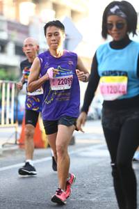 BIB: 220
                            <button type="button" onclick="openModal(3683608)" class="btn btn-primary btn-sm float-right btn-popup" data-toggle="modal" data-target=".modal-high-quality">
                        <i class="fas fa-shopping-cart"></i> Add to Cart
                    </button>
                                            <button type="button" onclick="isThisMe(3683608, true)" class="btn btn-success btn-sm float-right btn-popup btn-isme hidden" data-toggle="tooltip" data-placement="bottom" title="นี่คือรูปของคุณใช่ไหม คลิกที่นี่เพื่อเอาเข้าอัลบั้ม">
                        <i class="fas fa-plus"></i> Add to album
                    </button>
                    <button type="button" onclick="isThisMe(3683608, false)" class="btn btn-warning btn-sm float-right btn-popup btn-isnotme hidden">
                        <i class="fas fa-ban"></i> Remove from album
                    </button>