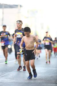 BIB: 
                            <button type="button" onclick="openModal(3680998)" class="btn btn-primary btn-sm float-right btn-popup" data-toggle="modal" data-target=".modal-high-quality">
                        <i class="fas fa-shopping-cart"></i> Add to Cart
                    </button>
                                            <button type="button" onclick="isThisMe(3680998, true)" class="btn btn-success btn-sm float-right btn-popup btn-isme hidden" data-toggle="tooltip" data-placement="bottom" title="นี่คือรูปของคุณใช่ไหม คลิกที่นี่เพื่อเอาเข้าอัลบั้ม">
                        <i class="fas fa-plus"></i> Add to album
                    </button>
                    <button type="button" onclick="isThisMe(3680998, false)" class="btn btn-warning btn-sm float-right btn-popup btn-isnotme hidden">
                        <i class="fas fa-ban"></i> Remove from album
                    </button>