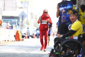 BIB: 40340
                            <button type="button" onclick="openModal(3699852)" class="btn btn-primary btn-sm float-right btn-popup" data-toggle="modal" data-target=".modal-high-quality">
                        <i class="fas fa-shopping-cart"></i> Add to Cart
                    </button>
                                            <button type="button" onclick="isThisMe(3699852, true)" class="btn btn-success btn-sm float-right btn-popup btn-isme hidden" data-toggle="tooltip" data-placement="bottom" title="นี่คือรูปของคุณใช่ไหม คลิกที่นี่เพื่อเอาเข้าอัลบั้ม">
                        <i class="fas fa-plus"></i> Add to album
                    </button>
                    <button type="button" onclick="isThisMe(3699852, false)" class="btn btn-warning btn-sm float-right btn-popup btn-isnotme hidden">
                        <i class="fas fa-ban"></i> Remove from album
                    </button>