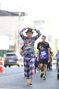 BIB: 40981
                            <button type="button" onclick="openModal(3695161)" class="btn btn-primary btn-sm float-right btn-popup" data-toggle="modal" data-target=".modal-high-quality">
                        <i class="fas fa-shopping-cart"></i> Add to Cart
                    </button>
                                            <button type="button" onclick="isThisMe(3695161, true)" class="btn btn-success btn-sm float-right btn-popup btn-isme hidden" data-toggle="tooltip" data-placement="bottom" title="นี่คือรูปของคุณใช่ไหม คลิกที่นี่เพื่อเอาเข้าอัลบั้ม">
                        <i class="fas fa-plus"></i> Add to album
                    </button>
                    <button type="button" onclick="isThisMe(3695161, false)" class="btn btn-warning btn-sm float-right btn-popup btn-isnotme hidden">
                        <i class="fas fa-ban"></i> Remove from album
                    </button>