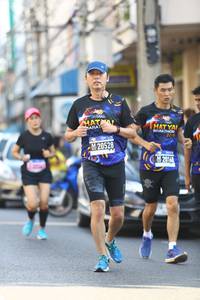 BIB: 20528
                            <button type="button" onclick="openModal(3693499)" class="btn btn-primary btn-sm float-right btn-popup" data-toggle="modal" data-target=".modal-high-quality">
                        <i class="fas fa-shopping-cart"></i> Add to Cart
                    </button>
                                            <button type="button" onclick="isThisMe(3693499, true)" class="btn btn-success btn-sm float-right btn-popup btn-isme hidden" data-toggle="tooltip" data-placement="bottom" title="นี่คือรูปของคุณใช่ไหม คลิกที่นี่เพื่อเอาเข้าอัลบั้ม">
                        <i class="fas fa-plus"></i> Add to album
                    </button>
                    <button type="button" onclick="isThisMe(3693499, false)" class="btn btn-warning btn-sm float-right btn-popup btn-isnotme hidden">
                        <i class="fas fa-ban"></i> Remove from album
                    </button>