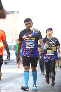 BIB: 20613, 10777
                            <button type="button" onclick="openModal(3594558)" class="btn btn-primary btn-sm float-right btn-popup" data-toggle="modal" data-target=".modal-high-quality">
                        <i class="fas fa-shopping-cart"></i> Add to Cart
                    </button>
                                            <button type="button" onclick="isThisMe(3594558, true)" class="btn btn-success btn-sm float-right btn-popup btn-isme hidden" data-toggle="tooltip" data-placement="bottom" title="นี่คือรูปของคุณใช่ไหม คลิกที่นี่เพื่อเอาเข้าอัลบั้ม">
                        <i class="fas fa-plus"></i> Add to album
                    </button>
                    <button type="button" onclick="isThisMe(3594558, false)" class="btn btn-warning btn-sm float-right btn-popup btn-isnotme hidden">
                        <i class="fas fa-ban"></i> Remove from album
                    </button>