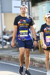 BIB: 209, 0432
                            <button type="button" onclick="openModal(3600744)" class="btn btn-primary btn-sm float-right btn-popup" data-toggle="modal" data-target=".modal-high-quality">
                        <i class="fas fa-shopping-cart"></i> Add to Cart
                    </button>
                                            <button type="button" onclick="isThisMe(3600744, true)" class="btn btn-success btn-sm float-right btn-popup btn-isme hidden" data-toggle="tooltip" data-placement="bottom" title="นี่คือรูปของคุณใช่ไหม คลิกที่นี่เพื่อเอาเข้าอัลบั้ม">
                        <i class="fas fa-plus"></i> Add to album
                    </button>
                    <button type="button" onclick="isThisMe(3600744, false)" class="btn btn-warning btn-sm float-right btn-popup btn-isnotme hidden">
                        <i class="fas fa-ban"></i> Remove from album
                    </button>