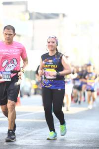 BIB: 865
                            <button type="button" onclick="openModal(3595140)" class="btn btn-primary btn-sm float-right btn-popup" data-toggle="modal" data-target=".modal-high-quality">
                        <i class="fas fa-shopping-cart"></i> Add to Cart
                    </button>
                                            <button type="button" onclick="isThisMe(3595140, true)" class="btn btn-success btn-sm float-right btn-popup btn-isme hidden" data-toggle="tooltip" data-placement="bottom" title="นี่คือรูปของคุณใช่ไหม คลิกที่นี่เพื่อเอาเข้าอัลบั้ม">
                        <i class="fas fa-plus"></i> Add to album
                    </button>
                    <button type="button" onclick="isThisMe(3595140, false)" class="btn btn-warning btn-sm float-right btn-popup btn-isnotme hidden">
                        <i class="fas fa-ban"></i> Remove from album
                    </button>