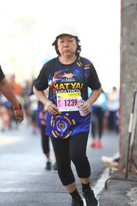 BIB: 1239
                            <button type="button" onclick="openModal(3594193)" class="btn btn-primary btn-sm float-right btn-popup" data-toggle="modal" data-target=".modal-high-quality">
                        <i class="fas fa-shopping-cart"></i> Add to Cart
                    </button>
                                            <button type="button" onclick="isThisMe(3594193, true)" class="btn btn-success btn-sm float-right btn-popup btn-isme hidden" data-toggle="tooltip" data-placement="bottom" title="นี่คือรูปของคุณใช่ไหม คลิกที่นี่เพื่อเอาเข้าอัลบั้ม">
                        <i class="fas fa-plus"></i> Add to album
                    </button>
                    <button type="button" onclick="isThisMe(3594193, false)" class="btn btn-warning btn-sm float-right btn-popup btn-isnotme hidden">
                        <i class="fas fa-ban"></i> Remove from album
                    </button>