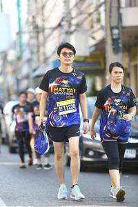 BIB: 
                            <button type="button" onclick="openModal(3600452)" class="btn btn-primary btn-sm float-right btn-popup" data-toggle="modal" data-target=".modal-high-quality">
                        <i class="fas fa-shopping-cart"></i> Add to Cart
                    </button>
                                            <button type="button" onclick="isThisMe(3600452, true)" class="btn btn-success btn-sm float-right btn-popup btn-isme hidden" data-toggle="tooltip" data-placement="bottom" title="นี่คือรูปของคุณใช่ไหม คลิกที่นี่เพื่อเอาเข้าอัลบั้ม">
                        <i class="fas fa-plus"></i> Add to album
                    </button>
                    <button type="button" onclick="isThisMe(3600452, false)" class="btn btn-warning btn-sm float-right btn-popup btn-isnotme hidden">
                        <i class="fas fa-ban"></i> Remove from album
                    </button>