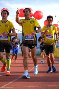 BIB: 400
                            <button type="button" onclick="openModal(3570692)" class="btn btn-primary btn-sm float-right btn-popup" data-toggle="modal" data-target=".modal-high-quality">
                        <i class="fas fa-shopping-cart"></i> Add to Cart
                    </button>
                                            <button type="button" onclick="isThisMe(3570692, true)" class="btn btn-success btn-sm float-right btn-popup btn-isme hidden" data-toggle="tooltip" data-placement="bottom" title="นี่คือรูปของคุณใช่ไหม คลิกที่นี่เพื่อเอาเข้าอัลบั้ม">
                        <i class="fas fa-plus"></i> Add to album
                    </button>
                    <button type="button" onclick="isThisMe(3570692, false)" class="btn btn-warning btn-sm float-right btn-popup btn-isnotme hidden">
                        <i class="fas fa-ban"></i> Remove from album
                    </button>