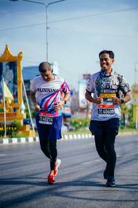 BIB: 40600, 40214
                            <button type="button" onclick="openModal(3640123)" class="btn btn-primary btn-sm float-right btn-popup" data-toggle="modal" data-target=".modal-high-quality">
                        <i class="fas fa-shopping-cart"></i> Add to Cart
                    </button>
                                            <button type="button" onclick="isThisMe(3640123, true)" class="btn btn-success btn-sm float-right btn-popup btn-isme hidden" data-toggle="tooltip" data-placement="bottom" title="นี่คือรูปของคุณใช่ไหม คลิกที่นี่เพื่อเอาเข้าอัลบั้ม">
                        <i class="fas fa-plus"></i> Add to album
                    </button>
                    <button type="button" onclick="isThisMe(3640123, false)" class="btn btn-warning btn-sm float-right btn-popup btn-isnotme hidden">
                        <i class="fas fa-ban"></i> Remove from album
                    </button>