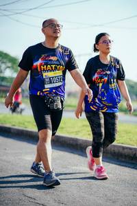 BIB: 10572
                            <button type="button" onclick="openModal(3638781)" class="btn btn-primary btn-sm float-right btn-popup" data-toggle="modal" data-target=".modal-high-quality">
                        <i class="fas fa-shopping-cart"></i> Add to Cart
                    </button>
                                            <button type="button" onclick="isThisMe(3638781, true)" class="btn btn-success btn-sm float-right btn-popup btn-isme hidden" data-toggle="tooltip" data-placement="bottom" title="นี่คือรูปของคุณใช่ไหม คลิกที่นี่เพื่อเอาเข้าอัลบั้ม">
                        <i class="fas fa-plus"></i> Add to album
                    </button>
                    <button type="button" onclick="isThisMe(3638781, false)" class="btn btn-warning btn-sm float-right btn-popup btn-isnotme hidden">
                        <i class="fas fa-ban"></i> Remove from album
                    </button>