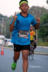 BIB: 6504
                            <button type="button" onclick="openModal(6425696)" class="btn btn-primary btn-sm float-right btn-popup" data-toggle="modal" data-target=".modal-high-quality">
                        <i class="fas fa-shopping-cart"></i> Add to Cart
                    </button>
                                            <button type="button" onclick="isThisMe(6425696, true)" class="btn btn-success btn-sm float-right btn-popup btn-isme hidden" data-toggle="tooltip" data-placement="bottom" title="นี่คือรูปของคุณใช่ไหม คลิกที่นี่เพื่อเอาเข้าอัลบั้ม">
                        <i class="fas fa-plus"></i> Add to album
                    </button>
                    <button type="button" onclick="isThisMe(6425696, false)" class="btn btn-warning btn-sm float-right btn-popup btn-isnotme hidden">
                        <i class="fas fa-ban"></i> Remove from album
                    </button>