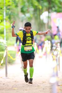 BIB: 5640
                            <button type="button" onclick="openModal(4132619)" class="btn btn-primary btn-sm float-right btn-popup" data-toggle="modal" data-target=".modal-high-quality">
                        <i class="fas fa-shopping-cart"></i> Add to Cart
                    </button>
                                            <button type="button" onclick="isThisMe(4132619, true)" class="btn btn-success btn-sm float-right btn-popup btn-isme hidden" data-toggle="tooltip" data-placement="bottom" title="นี่คือรูปของคุณใช่ไหม คลิกที่นี่เพื่อเอาเข้าอัลบั้ม">
                        <i class="fas fa-plus"></i> Add to album
                    </button>
                    <button type="button" onclick="isThisMe(4132619, false)" class="btn btn-warning btn-sm float-right btn-popup btn-isnotme hidden">
                        <i class="fas fa-ban"></i> Remove from album
                    </button>