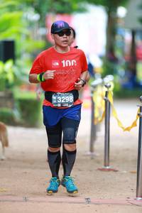 BIB: 100, 3298
                            <button type="button" onclick="openModal(4108534)" class="btn btn-primary btn-sm float-right btn-popup" data-toggle="modal" data-target=".modal-high-quality">
                        <i class="fas fa-shopping-cart"></i> Add to Cart
                    </button>
                                            <button type="button" onclick="isThisMe(4108534, true)" class="btn btn-success btn-sm float-right btn-popup btn-isme hidden" data-toggle="tooltip" data-placement="bottom" title="นี่คือรูปของคุณใช่ไหม คลิกที่นี่เพื่อเอาเข้าอัลบั้ม">
                        <i class="fas fa-plus"></i> Add to album
                    </button>
                    <button type="button" onclick="isThisMe(4108534, false)" class="btn btn-warning btn-sm float-right btn-popup btn-isnotme hidden">
                        <i class="fas fa-ban"></i> Remove from album
                    </button>