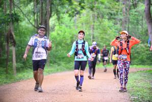 BIB: 9950
                            <button type="button" onclick="openModal(3941924)" class="btn btn-primary btn-sm float-right btn-popup" data-toggle="modal" data-target=".modal-high-quality">
                        <i class="fas fa-shopping-cart"></i> Add to Cart
                    </button>
                                            <button type="button" onclick="isThisMe(3941924, true)" class="btn btn-success btn-sm float-right btn-popup btn-isme hidden" data-toggle="tooltip" data-placement="bottom" title="นี่คือรูปของคุณใช่ไหม คลิกที่นี่เพื่อเอาเข้าอัลบั้ม">
                        <i class="fas fa-plus"></i> Add to album
                    </button>
                    <button type="button" onclick="isThisMe(3941924, false)" class="btn btn-warning btn-sm float-right btn-popup btn-isnotme hidden">
                        <i class="fas fa-ban"></i> Remove from album
                    </button>