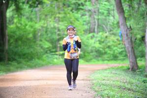 BIB: 3250, 
                            <button type="button" onclick="openModal(3925848)" class="btn btn-primary btn-sm float-right btn-popup" data-toggle="modal" data-target=".modal-high-quality">
                        <i class="fas fa-shopping-cart"></i> Add to Cart
                    </button>
                                            <button type="button" onclick="isThisMe(3925848, true)" class="btn btn-success btn-sm float-right btn-popup btn-isme hidden" data-toggle="tooltip" data-placement="bottom" title="นี่คือรูปของคุณใช่ไหม คลิกที่นี่เพื่อเอาเข้าอัลบั้ม">
                        <i class="fas fa-plus"></i> Add to album
                    </button>
                    <button type="button" onclick="isThisMe(3925848, false)" class="btn btn-warning btn-sm float-right btn-popup btn-isnotme hidden">
                        <i class="fas fa-ban"></i> Remove from album
                    </button>