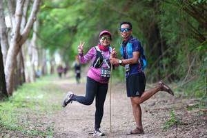 BIB: 370
                            <button type="button" onclick="openModal(3999212)" class="btn btn-primary btn-sm float-right btn-popup" data-toggle="modal" data-target=".modal-high-quality">
                        <i class="fas fa-shopping-cart"></i> Add to Cart
                    </button>
                                            <button type="button" onclick="isThisMe(3999212, true)" class="btn btn-success btn-sm float-right btn-popup btn-isme hidden" data-toggle="tooltip" data-placement="bottom" title="นี่คือรูปของคุณใช่ไหม คลิกที่นี่เพื่อเอาเข้าอัลบั้ม">
                        <i class="fas fa-plus"></i> Add to album
                    </button>
                    <button type="button" onclick="isThisMe(3999212, false)" class="btn btn-warning btn-sm float-right btn-popup btn-isnotme hidden">
                        <i class="fas fa-ban"></i> Remove from album
                    </button>