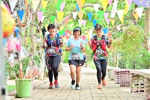 BIB: 3083, 3071
                            <button type="button" onclick="openModal(4048722)" class="btn btn-primary btn-sm float-right btn-popup" data-toggle="modal" data-target=".modal-high-quality">
                        <i class="fas fa-shopping-cart"></i> Add to Cart
                    </button>
                                            <button type="button" onclick="isThisMe(4048722, true)" class="btn btn-success btn-sm float-right btn-popup btn-isme hidden" data-toggle="tooltip" data-placement="bottom" title="นี่คือรูปของคุณใช่ไหม คลิกที่นี่เพื่อเอาเข้าอัลบั้ม">
                        <i class="fas fa-plus"></i> Add to album
                    </button>
                    <button type="button" onclick="isThisMe(4048722, false)" class="btn btn-warning btn-sm float-right btn-popup btn-isnotme hidden">
                        <i class="fas fa-ban"></i> Remove from album
                    </button>