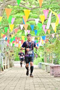 BIB: 3694
                            <button type="button" onclick="openModal(4047541)" class="btn btn-primary btn-sm float-right btn-popup" data-toggle="modal" data-target=".modal-high-quality">
                        <i class="fas fa-shopping-cart"></i> Add to Cart
                    </button>
                                            <button type="button" onclick="isThisMe(4047541, true)" class="btn btn-success btn-sm float-right btn-popup btn-isme hidden" data-toggle="tooltip" data-placement="bottom" title="นี่คือรูปของคุณใช่ไหม คลิกที่นี่เพื่อเอาเข้าอัลบั้ม">
                        <i class="fas fa-plus"></i> Add to album
                    </button>
                    <button type="button" onclick="isThisMe(4047541, false)" class="btn btn-warning btn-sm float-right btn-popup btn-isnotme hidden">
                        <i class="fas fa-ban"></i> Remove from album
                    </button>
