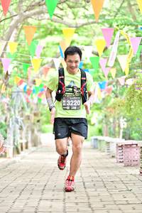 BIB: 3220, 111
                            <button type="button" onclick="openModal(4051774)" class="btn btn-primary btn-sm float-right btn-popup" data-toggle="modal" data-target=".modal-high-quality">
                        <i class="fas fa-shopping-cart"></i> Add to Cart
                    </button>
                                            <button type="button" onclick="isThisMe(4051774, true)" class="btn btn-success btn-sm float-right btn-popup btn-isme hidden" data-toggle="tooltip" data-placement="bottom" title="นี่คือรูปของคุณใช่ไหม คลิกที่นี่เพื่อเอาเข้าอัลบั้ม">
                        <i class="fas fa-plus"></i> Add to album
                    </button>
                    <button type="button" onclick="isThisMe(4051774, false)" class="btn btn-warning btn-sm float-right btn-popup btn-isnotme hidden">
                        <i class="fas fa-ban"></i> Remove from album
                    </button>