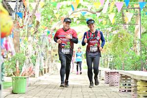BIB: 3886, 495, 111
                            <button type="button" onclick="openModal(4051550)" class="btn btn-primary btn-sm float-right btn-popup" data-toggle="modal" data-target=".modal-high-quality">
                        <i class="fas fa-shopping-cart"></i> Add to Cart
                    </button>
                                            <button type="button" onclick="isThisMe(4051550, true)" class="btn btn-success btn-sm float-right btn-popup btn-isme hidden" data-toggle="tooltip" data-placement="bottom" title="นี่คือรูปของคุณใช่ไหม คลิกที่นี่เพื่อเอาเข้าอัลบั้ม">
                        <i class="fas fa-plus"></i> Add to album
                    </button>
                    <button type="button" onclick="isThisMe(4051550, false)" class="btn btn-warning btn-sm float-right btn-popup btn-isnotme hidden">
                        <i class="fas fa-ban"></i> Remove from album
                    </button>