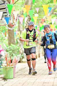 BIB: 5440
                            <button type="button" onclick="openModal(4057025)" class="btn btn-primary btn-sm float-right btn-popup" data-toggle="modal" data-target=".modal-high-quality">
                        <i class="fas fa-shopping-cart"></i> Add to Cart
                    </button>
                                            <button type="button" onclick="isThisMe(4057025, true)" class="btn btn-success btn-sm float-right btn-popup btn-isme hidden" data-toggle="tooltip" data-placement="bottom" title="นี่คือรูปของคุณใช่ไหม คลิกที่นี่เพื่อเอาเข้าอัลบั้ม">
                        <i class="fas fa-plus"></i> Add to album
                    </button>
                    <button type="button" onclick="isThisMe(4057025, false)" class="btn btn-warning btn-sm float-right btn-popup btn-isnotme hidden">
                        <i class="fas fa-ban"></i> Remove from album
                    </button>