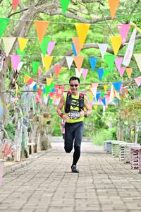 BIB: 3599
                            <button type="button" onclick="openModal(4045165)" class="btn btn-primary btn-sm float-right btn-popup" data-toggle="modal" data-target=".modal-high-quality">
                        <i class="fas fa-shopping-cart"></i> Add to Cart
                    </button>
                                            <button type="button" onclick="isThisMe(4045165, true)" class="btn btn-success btn-sm float-right btn-popup btn-isme hidden" data-toggle="tooltip" data-placement="bottom" title="นี่คือรูปของคุณใช่ไหม คลิกที่นี่เพื่อเอาเข้าอัลบั้ม">
                        <i class="fas fa-plus"></i> Add to album
                    </button>
                    <button type="button" onclick="isThisMe(4045165, false)" class="btn btn-warning btn-sm float-right btn-popup btn-isnotme hidden">
                        <i class="fas fa-ban"></i> Remove from album
                    </button>