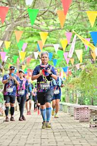 BIB: 13100, 0111
                            <button type="button" onclick="openModal(4046359)" class="btn btn-primary btn-sm float-right btn-popup" data-toggle="modal" data-target=".modal-high-quality">
                        <i class="fas fa-shopping-cart"></i> Add to Cart
                    </button>
                                            <button type="button" onclick="isThisMe(4046359, true)" class="btn btn-success btn-sm float-right btn-popup btn-isme hidden" data-toggle="tooltip" data-placement="bottom" title="นี่คือรูปของคุณใช่ไหม คลิกที่นี่เพื่อเอาเข้าอัลบั้ม">
                        <i class="fas fa-plus"></i> Add to album
                    </button>
                    <button type="button" onclick="isThisMe(4046359, false)" class="btn btn-warning btn-sm float-right btn-popup btn-isnotme hidden">
                        <i class="fas fa-ban"></i> Remove from album
                    </button>