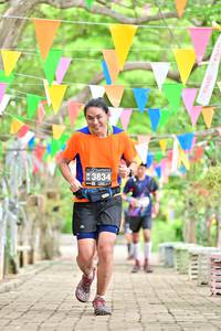 BIB: 3834
                            <button type="button" onclick="openModal(4046792)" class="btn btn-primary btn-sm float-right btn-popup" data-toggle="modal" data-target=".modal-high-quality">
                        <i class="fas fa-shopping-cart"></i> Add to Cart
                    </button>
                                            <button type="button" onclick="isThisMe(4046792, true)" class="btn btn-success btn-sm float-right btn-popup btn-isme hidden" data-toggle="tooltip" data-placement="bottom" title="นี่คือรูปของคุณใช่ไหม คลิกที่นี่เพื่อเอาเข้าอัลบั้ม">
                        <i class="fas fa-plus"></i> Add to album
                    </button>
                    <button type="button" onclick="isThisMe(4046792, false)" class="btn btn-warning btn-sm float-right btn-popup btn-isnotme hidden">
                        <i class="fas fa-ban"></i> Remove from album
                    </button>