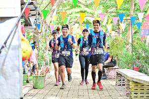 BIB: 3235, 188
                            <button type="button" onclick="openModal(4052252)" class="btn btn-primary btn-sm float-right btn-popup" data-toggle="modal" data-target=".modal-high-quality">
                        <i class="fas fa-shopping-cart"></i> Add to Cart
                    </button>
                                            <button type="button" onclick="isThisMe(4052252, true)" class="btn btn-success btn-sm float-right btn-popup btn-isme hidden" data-toggle="tooltip" data-placement="bottom" title="นี่คือรูปของคุณใช่ไหม คลิกที่นี่เพื่อเอาเข้าอัลบั้ม">
                        <i class="fas fa-plus"></i> Add to album
                    </button>
                    <button type="button" onclick="isThisMe(4052252, false)" class="btn btn-warning btn-sm float-right btn-popup btn-isnotme hidden">
                        <i class="fas fa-ban"></i> Remove from album
                    </button>