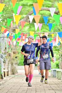 BIB: 3208
                            <button type="button" onclick="openModal(4048303)" class="btn btn-primary btn-sm float-right btn-popup" data-toggle="modal" data-target=".modal-high-quality">
                        <i class="fas fa-shopping-cart"></i> Add to Cart
                    </button>
                                            <button type="button" onclick="isThisMe(4048303, true)" class="btn btn-success btn-sm float-right btn-popup btn-isme hidden" data-toggle="tooltip" data-placement="bottom" title="นี่คือรูปของคุณใช่ไหม คลิกที่นี่เพื่อเอาเข้าอัลบั้ม">
                        <i class="fas fa-plus"></i> Add to album
                    </button>
                    <button type="button" onclick="isThisMe(4048303, false)" class="btn btn-warning btn-sm float-right btn-popup btn-isnotme hidden">
                        <i class="fas fa-ban"></i> Remove from album
                    </button>