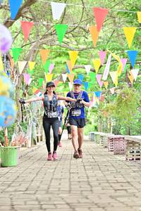 BIB: 3012, 
                            <button type="button" onclick="openModal(4046926)" class="btn btn-primary btn-sm float-right btn-popup" data-toggle="modal" data-target=".modal-high-quality">
                        <i class="fas fa-shopping-cart"></i> Add to Cart
                    </button>
                                            <button type="button" onclick="isThisMe(4046926, true)" class="btn btn-success btn-sm float-right btn-popup btn-isme hidden" data-toggle="tooltip" data-placement="bottom" title="นี่คือรูปของคุณใช่ไหม คลิกที่นี่เพื่อเอาเข้าอัลบั้ม">
                        <i class="fas fa-plus"></i> Add to album
                    </button>
                    <button type="button" onclick="isThisMe(4046926, false)" class="btn btn-warning btn-sm float-right btn-popup btn-isnotme hidden">
                        <i class="fas fa-ban"></i> Remove from album
                    </button>