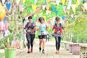 BIB: 3083
                            <button type="button" onclick="openModal(4048719)" class="btn btn-primary btn-sm float-right btn-popup" data-toggle="modal" data-target=".modal-high-quality">
                        <i class="fas fa-shopping-cart"></i> Add to Cart
                    </button>
                                            <button type="button" onclick="isThisMe(4048719, true)" class="btn btn-success btn-sm float-right btn-popup btn-isme hidden" data-toggle="tooltip" data-placement="bottom" title="นี่คือรูปของคุณใช่ไหม คลิกที่นี่เพื่อเอาเข้าอัลบั้ม">
                        <i class="fas fa-plus"></i> Add to album
                    </button>
                    <button type="button" onclick="isThisMe(4048719, false)" class="btn btn-warning btn-sm float-right btn-popup btn-isnotme hidden">
                        <i class="fas fa-ban"></i> Remove from album
                    </button>