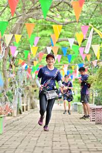 BIB: 3560
                            <button type="button" onclick="openModal(4045925)" class="btn btn-primary btn-sm float-right btn-popup" data-toggle="modal" data-target=".modal-high-quality">
                        <i class="fas fa-shopping-cart"></i> Add to Cart
                    </button>
                                            <button type="button" onclick="isThisMe(4045925, true)" class="btn btn-success btn-sm float-right btn-popup btn-isme hidden" data-toggle="tooltip" data-placement="bottom" title="นี่คือรูปของคุณใช่ไหม คลิกที่นี่เพื่อเอาเข้าอัลบั้ม">
                        <i class="fas fa-plus"></i> Add to album
                    </button>
                    <button type="button" onclick="isThisMe(4045925, false)" class="btn btn-warning btn-sm float-right btn-popup btn-isnotme hidden">
                        <i class="fas fa-ban"></i> Remove from album
                    </button>