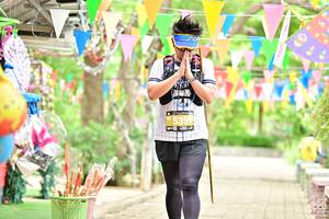 BIB: 539
                            <button type="button" onclick="openModal(4056969)" class="btn btn-primary btn-sm float-right btn-popup" data-toggle="modal" data-target=".modal-high-quality">
                        <i class="fas fa-shopping-cart"></i> Add to Cart
                    </button>
                                            <button type="button" onclick="isThisMe(4056969, true)" class="btn btn-success btn-sm float-right btn-popup btn-isme hidden" data-toggle="tooltip" data-placement="bottom" title="นี่คือรูปของคุณใช่ไหม คลิกที่นี่เพื่อเอาเข้าอัลบั้ม">
                        <i class="fas fa-plus"></i> Add to album
                    </button>
                    <button type="button" onclick="isThisMe(4056969, false)" class="btn btn-warning btn-sm float-right btn-popup btn-isnotme hidden">
                        <i class="fas fa-ban"></i> Remove from album
                    </button>