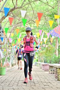 BIB: 341
                            <button type="button" onclick="openModal(4049648)" class="btn btn-primary btn-sm float-right btn-popup" data-toggle="modal" data-target=".modal-high-quality">
                        <i class="fas fa-shopping-cart"></i> Add to Cart
                    </button>
                                            <button type="button" onclick="isThisMe(4049648, true)" class="btn btn-success btn-sm float-right btn-popup btn-isme hidden" data-toggle="tooltip" data-placement="bottom" title="นี่คือรูปของคุณใช่ไหม คลิกที่นี่เพื่อเอาเข้าอัลบั้ม">
                        <i class="fas fa-plus"></i> Add to album
                    </button>
                    <button type="button" onclick="isThisMe(4049648, false)" class="btn btn-warning btn-sm float-right btn-popup btn-isnotme hidden">
                        <i class="fas fa-ban"></i> Remove from album
                    </button>