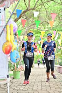 BIB: 3347, 3353, 11112
                            <button type="button" onclick="openModal(4046422)" class="btn btn-primary btn-sm float-right btn-popup" data-toggle="modal" data-target=".modal-high-quality">
                        <i class="fas fa-shopping-cart"></i> Add to Cart
                    </button>
                                            <button type="button" onclick="isThisMe(4046422, true)" class="btn btn-success btn-sm float-right btn-popup btn-isme hidden" data-toggle="tooltip" data-placement="bottom" title="นี่คือรูปของคุณใช่ไหม คลิกที่นี่เพื่อเอาเข้าอัลบั้ม">
                        <i class="fas fa-plus"></i> Add to album
                    </button>
                    <button type="button" onclick="isThisMe(4046422, false)" class="btn btn-warning btn-sm float-right btn-popup btn-isnotme hidden">
                        <i class="fas fa-ban"></i> Remove from album
                    </button>