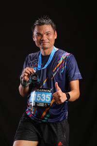 BIB: 535
                            <button type="button" onclick="openModal(3923618)" class="btn btn-primary btn-sm float-right btn-popup" data-toggle="modal" data-target=".modal-high-quality">
                        <i class="fas fa-shopping-cart"></i> Add to Cart
                    </button>
                                            <button type="button" onclick="isThisMe(3923618, true)" class="btn btn-success btn-sm float-right btn-popup btn-isme hidden" data-toggle="tooltip" data-placement="bottom" title="นี่คือรูปของคุณใช่ไหม คลิกที่นี่เพื่อเอาเข้าอัลบั้ม">
                        <i class="fas fa-plus"></i> Add to album
                    </button>
                    <button type="button" onclick="isThisMe(3923618, false)" class="btn btn-warning btn-sm float-right btn-popup btn-isnotme hidden">
                        <i class="fas fa-ban"></i> Remove from album
                    </button>