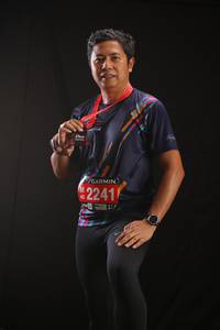 BIB: 2241
                            <button type="button" onclick="openModal(3930610)" class="btn btn-primary btn-sm float-right btn-popup" data-toggle="modal" data-target=".modal-high-quality">
                        <i class="fas fa-shopping-cart"></i> Add to Cart
                    </button>
                                            <button type="button" onclick="isThisMe(3930610, true)" class="btn btn-success btn-sm float-right btn-popup btn-isme hidden" data-toggle="tooltip" data-placement="bottom" title="นี่คือรูปของคุณใช่ไหม คลิกที่นี่เพื่อเอาเข้าอัลบั้ม">
                        <i class="fas fa-plus"></i> Add to album
                    </button>
                    <button type="button" onclick="isThisMe(3930610, false)" class="btn btn-warning btn-sm float-right btn-popup btn-isnotme hidden">
                        <i class="fas fa-ban"></i> Remove from album
                    </button>