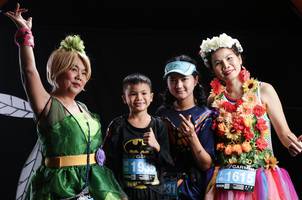 BIB: 1935, 1615, 231
                            <button type="button" onclick="openModal(4529521)" class="btn btn-primary btn-sm float-right btn-popup" data-toggle="modal" data-target=".modal-high-quality">
                        <i class="fas fa-shopping-cart"></i> Add to Cart
                    </button>
                                            <button type="button" onclick="isThisMe(4529521, true)" class="btn btn-success btn-sm float-right btn-popup btn-isme hidden" data-toggle="tooltip" data-placement="bottom" title="นี่คือรูปของคุณใช่ไหม คลิกที่นี่เพื่อเอาเข้าอัลบั้ม">
                        <i class="fas fa-plus"></i> Add to album
                    </button>
                    <button type="button" onclick="isThisMe(4529521, false)" class="btn btn-warning btn-sm float-right btn-popup btn-isnotme hidden">
                        <i class="fas fa-ban"></i> Remove from album
                    </button>